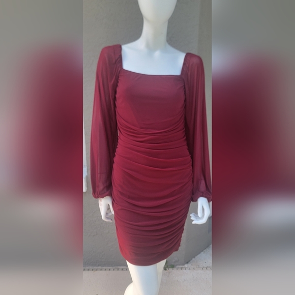 Fashion rushed bodycon red dress with blouson sleeves  squared neck size Large - Picture 6 of 13
